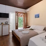 Krinos 2 * Charadhiatika