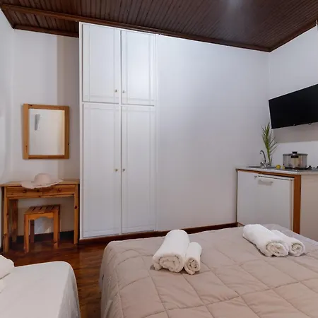 Krinos 2 * Charadhiatika